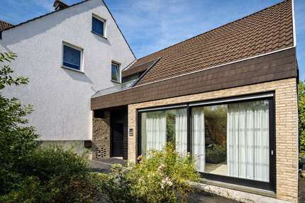 Haus Oerlinghausen - 7 Zimmer, 193 m&sup2;, 289.000&euro; | Angebot:27142844