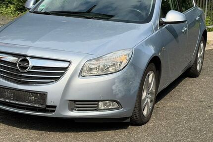 Opel Insignia 195.000 km 2.499 &euro; Paderborn 33100