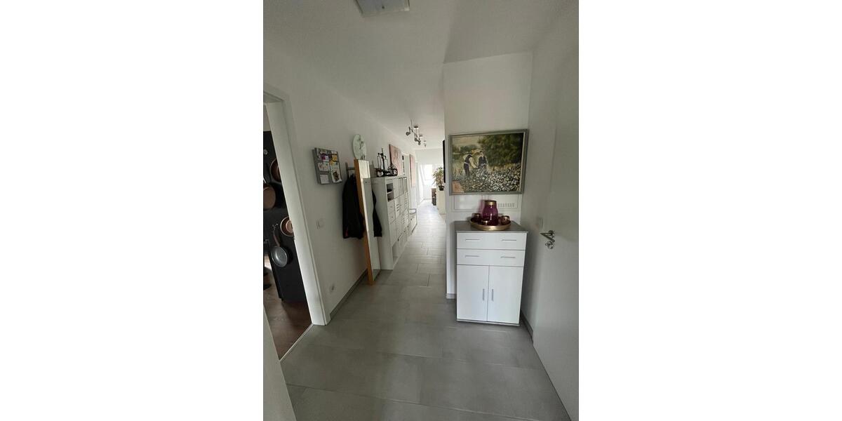 Dachgeschoßwohnung Büren - 2 Zimmer, 71 m&sup2;, 850&euro; | Angebot:26556979