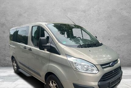 Ford Tourneo Custom 124.000 km 16.666 € Detmold 32758