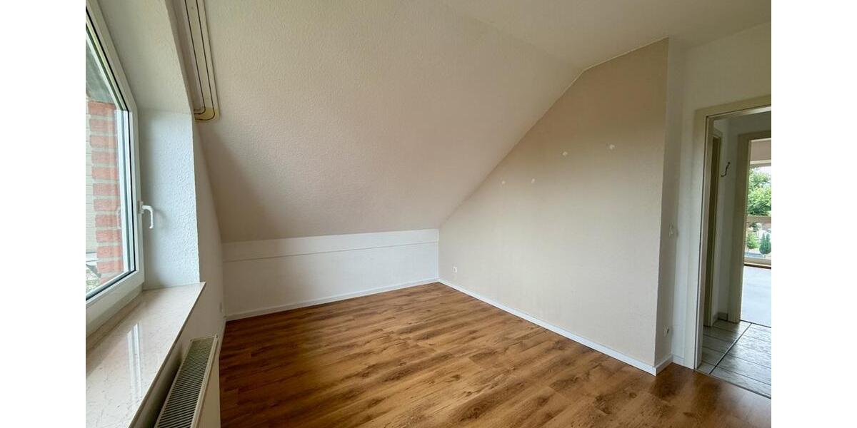 Dachgeschoßwohnung Paderborn Elsen - 3 Zimmer, 73 m&sup2;, 660&euro; | Angebot:25764268