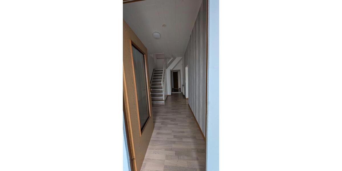 Etagenwohnung Steinheim - 5 Zimmer, 125 m&sup2;, 900&euro; | Angebot:27536573