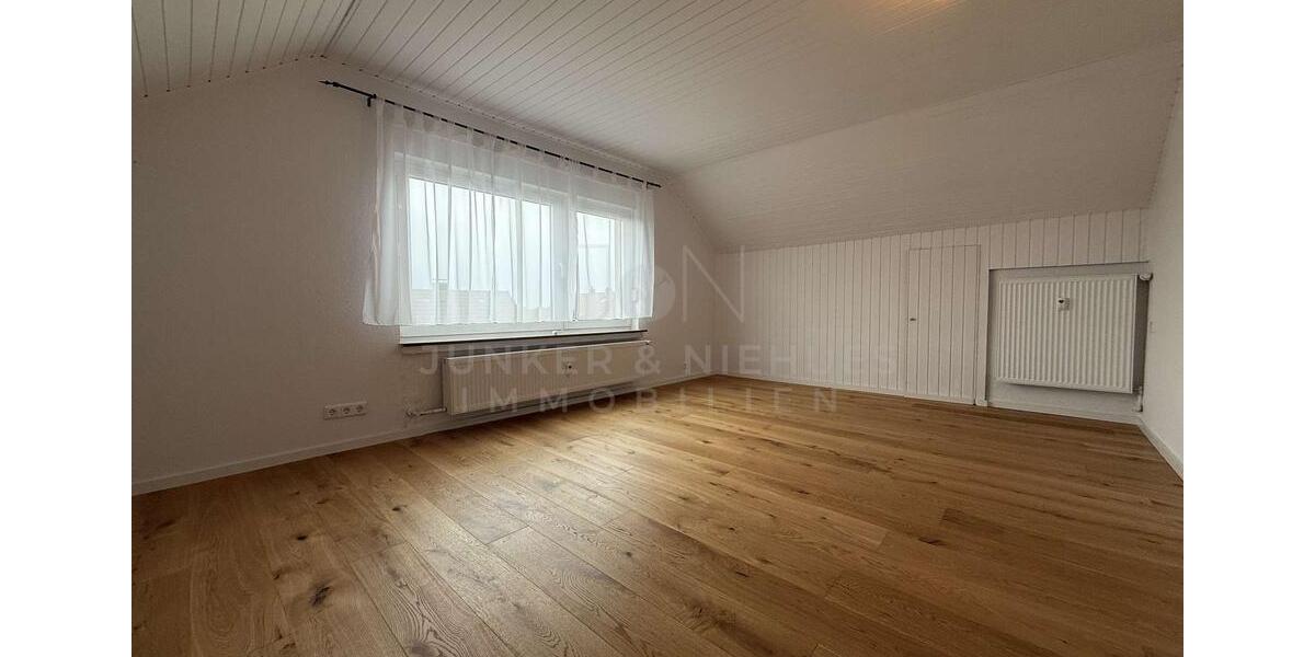 Etagenwohnung Oerlinghausen - 4 Zimmer, 120 m&sup2;, 1.200&euro; | Angebot:23246357