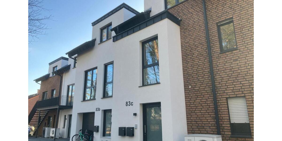 Reihenhaus Schloß Holte-Stukenbrock Stukenbrock - 5.5 Zimmer, 166 m&sup2;, 1.920&euro; | Angebot:26604364