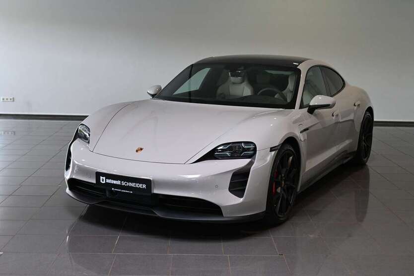Porsche Taycan 51.354 km 75.750 € Paderborn 33100