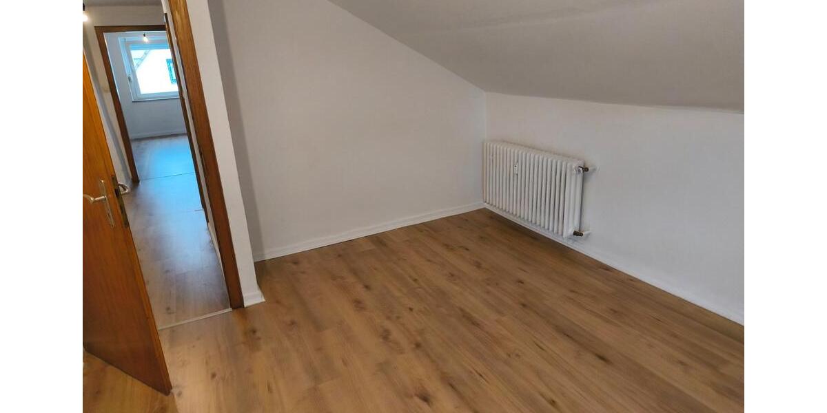 Dachgeschoßwohnung Bad Lippspringe - 2 Zimmer, 45 m&sup2;, 450&euro; | Angebot:26656144