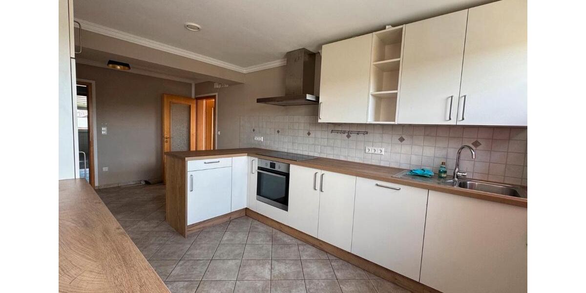 Dachgeschoßwohnung Altenbeken - 4 Zimmer, 118 m&sup2;, 980&euro; | Angebot:25656564