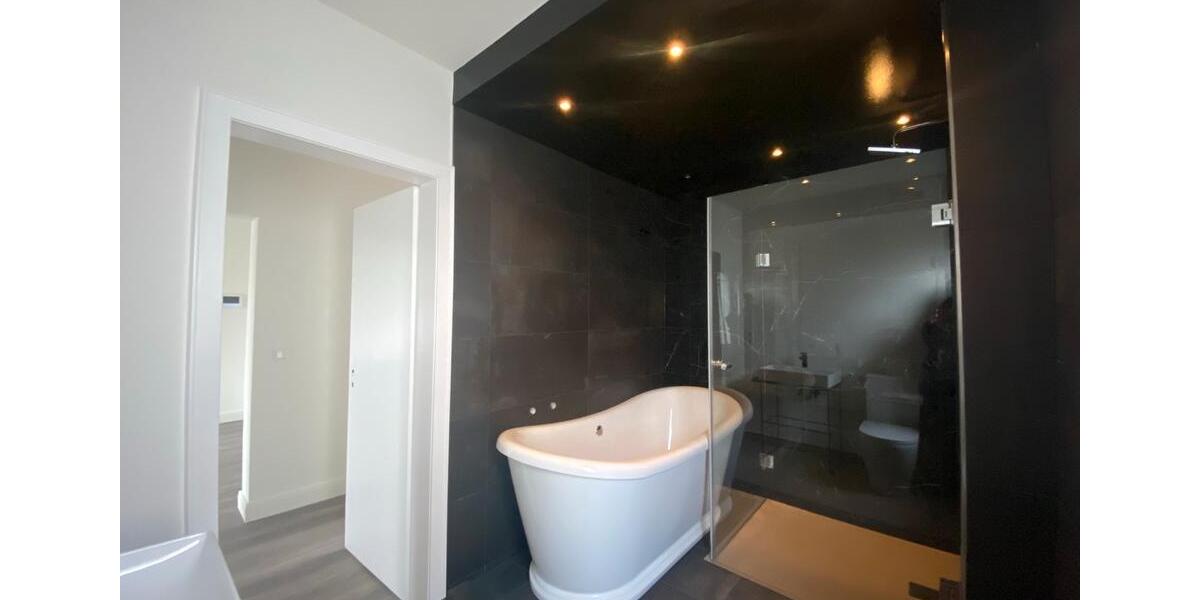 Lichtdurchflutet Grundrenovierte Luxuswohnung in Paderborn-Wewer 3 zimmer