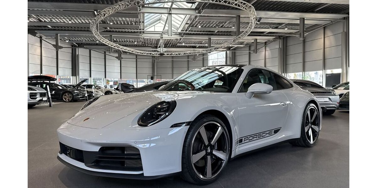 Porsche 992 16.750 km 141.790 &euro; Paderborn 33100