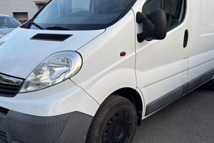 Opel Vivaro 244.000 km 3.780 &euro; Detmold 32758