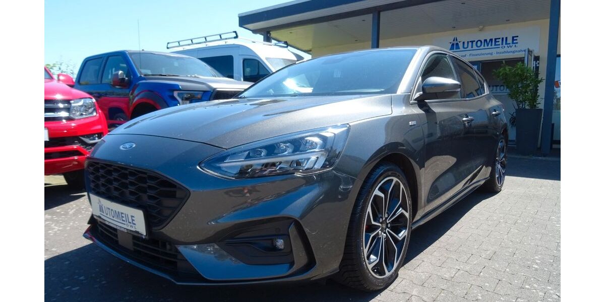 Ford Focus 59.000 km 17.690 € OERLINGHAUSEN 33813