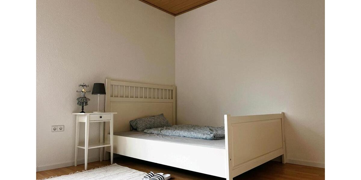 Etagenwohnung Bad Lippspringe - 4 Zimmer, 85 m&sup2;, 65&euro; | Angebot:26612611