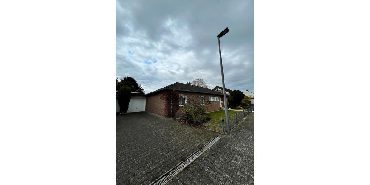 Bungalow Paderborn Elsen - 7 Zimmer, 140 m&sup2;, 1.400&euro; | Angebot:25236181