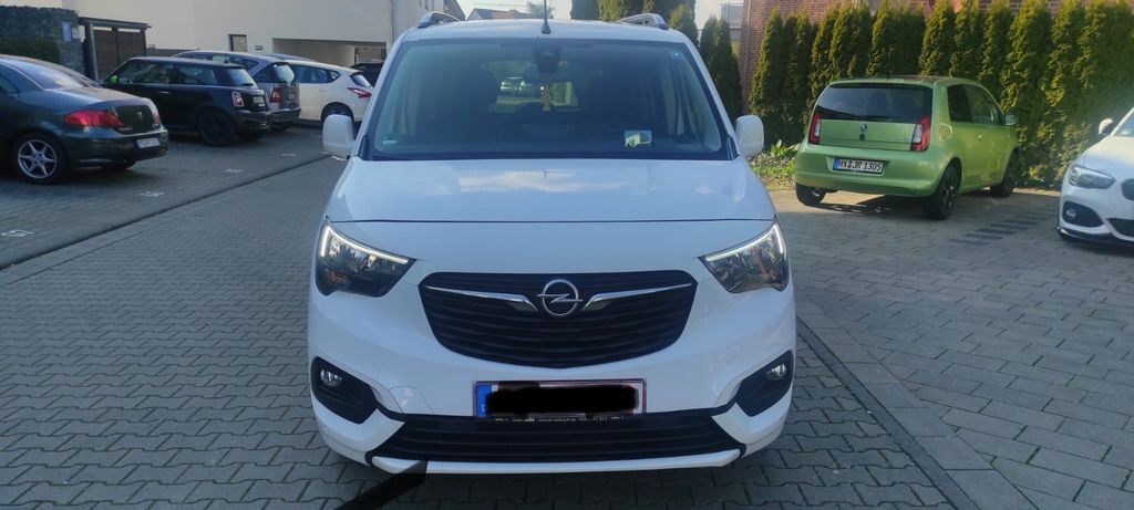 Opel Combo 157.000 km 10.999 &euro; Paderborn 33102