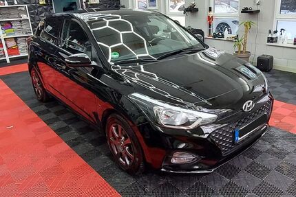 Hyundai i20 53.000 km 10.500 &euro; Büren 33142