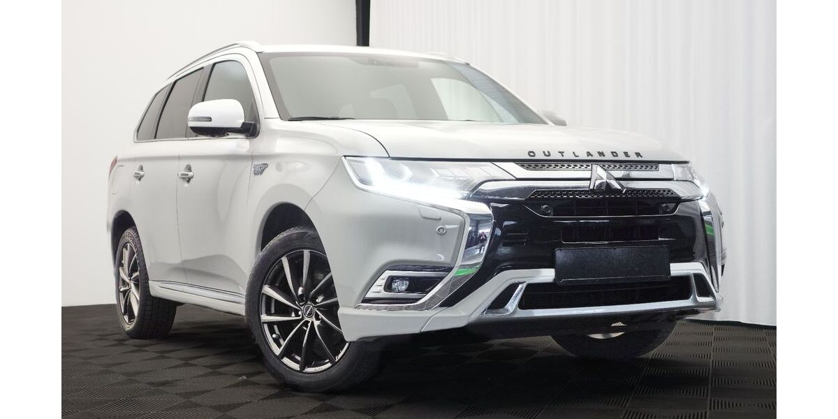Mitsubishi Outlander 64.000 km 21.300 &euro; Bad Lippspringe 33175