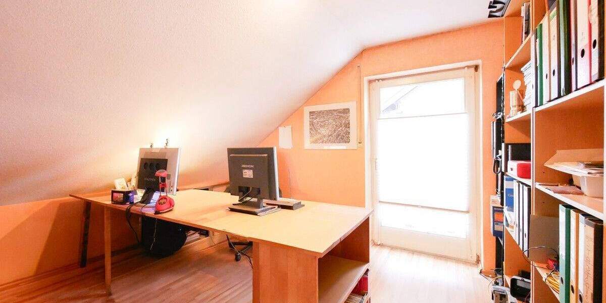 Doppelhaushälfte mit Garten und Potenzial in gefragtem Paderborn-Elsen 5 zimmer