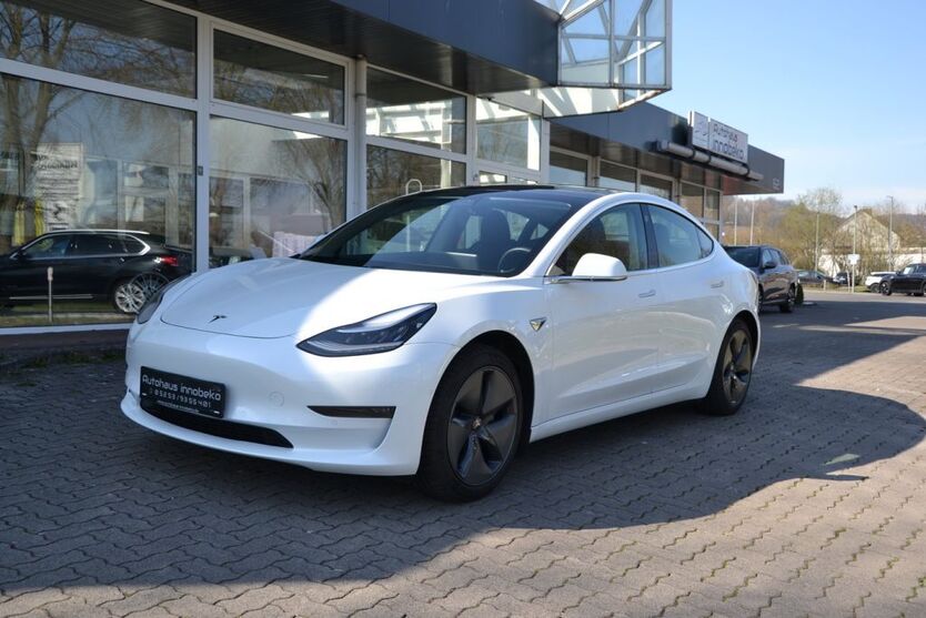 Tesla Model 3 70.800 km 26.480 € Bad Driburg 33014