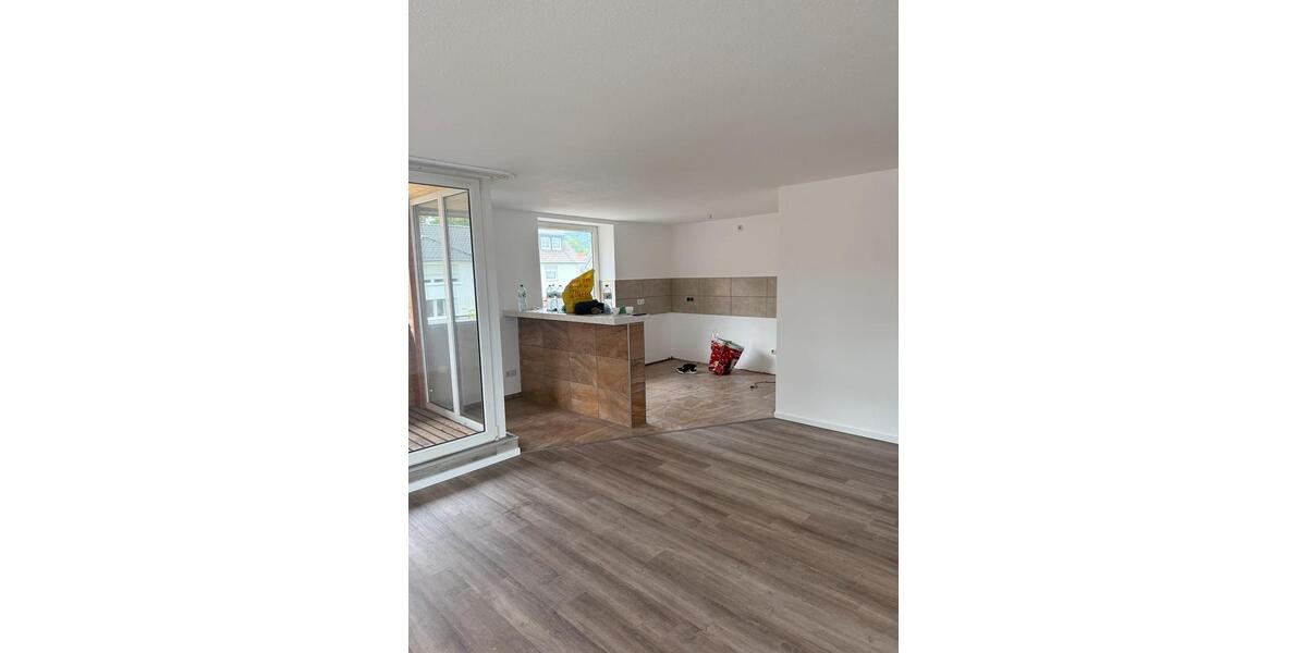 5-Zimmer Maisonettenwohnung mit Balkon in Bad Driburg 5 zimmer