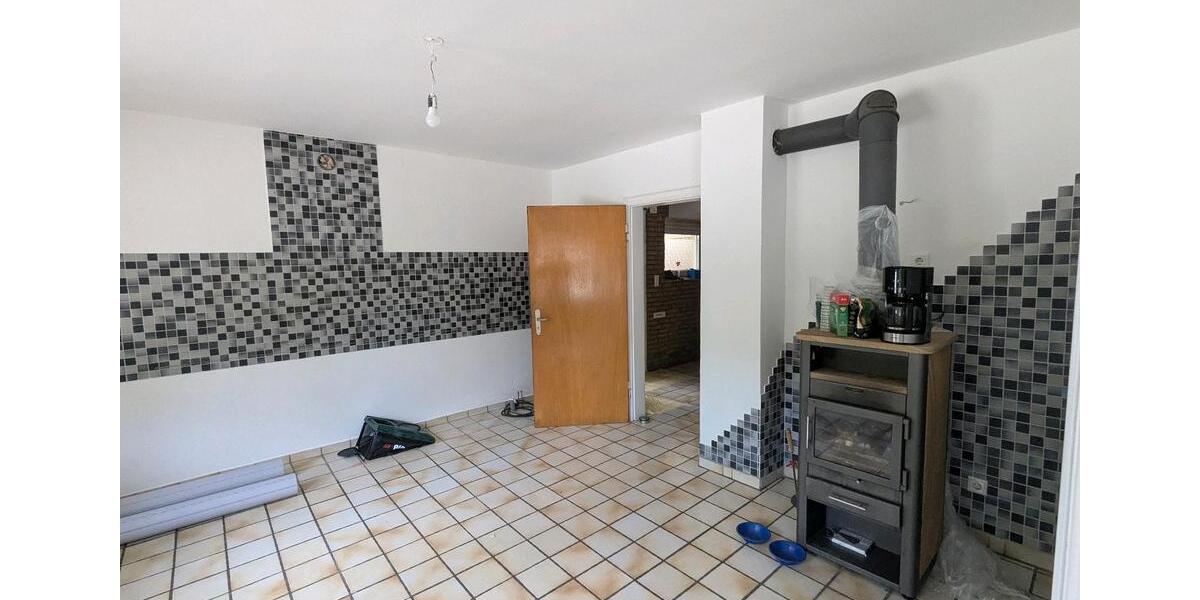 Doppelhaushälfte Nieheim - 3 Zimmer, 110 m&sup2;, 630&euro; | Angebot:25795323