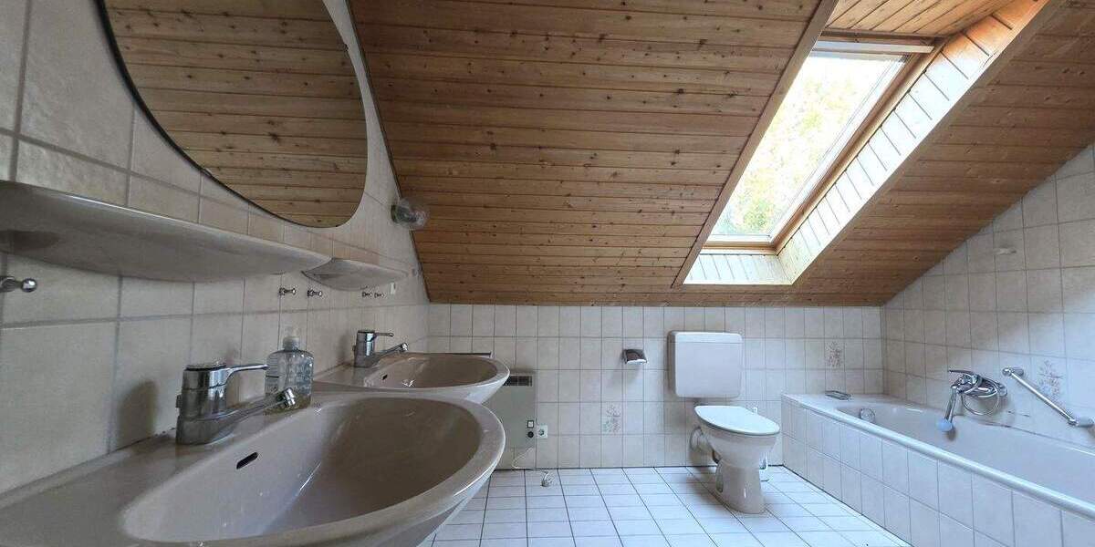 Reihenmittelhaus Paderborn Schloß Neuhaus - 4 Zimmer, 106 m&sup2;, 299.000&euro; | Angebot:25744189