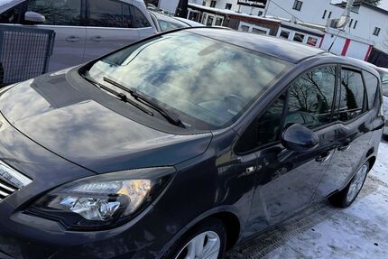 Opel Meriva 98.000 km 4.999 &euro; Paderborn 33100