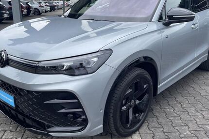VW Tiguan 12.383 km 47.998 € Büren 33142