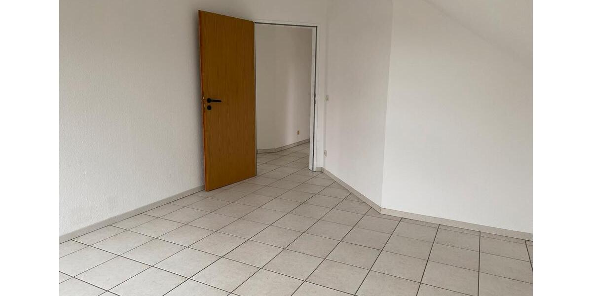 Dachgeschoßwohnung Paderborn Univiertel - 3 Zimmer, 77 m&sup2;, 650&euro; | Angebot:26462501