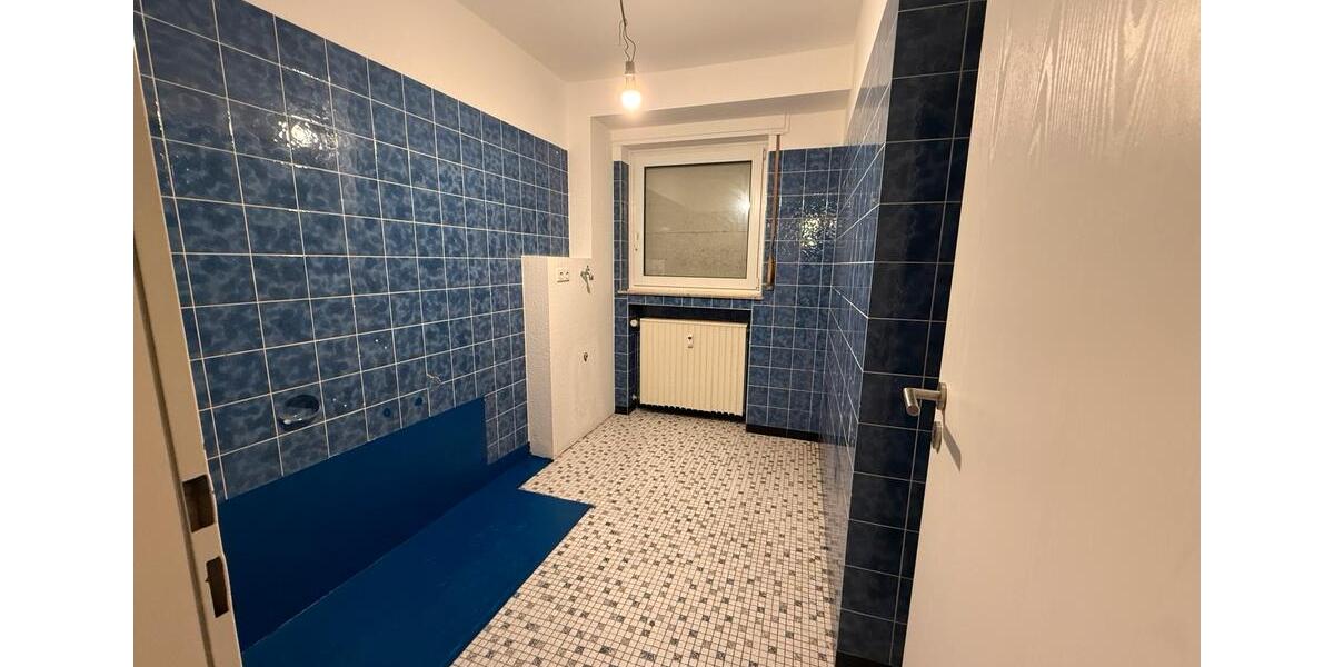 Etagenwohnung Bad Driburg - 4 Zimmer, 140 m&sup2;, 750&euro; | Angebot:26355308