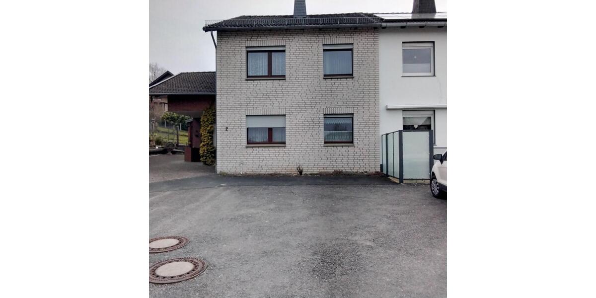 Doppelhaushälfte Brakel - 5 Zimmer, 140 m&sup2;, 175.000&euro; | Angebot:25611965