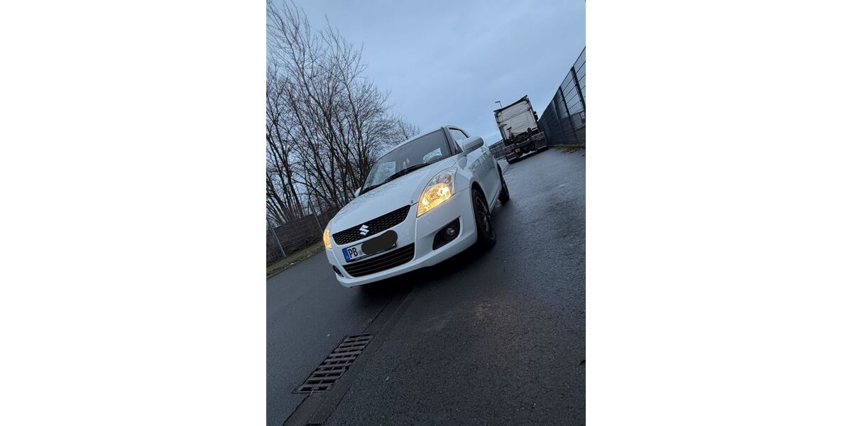 Suzuki Swift 90.000 km 4.700 &euro; Bad Lippspringe 33175