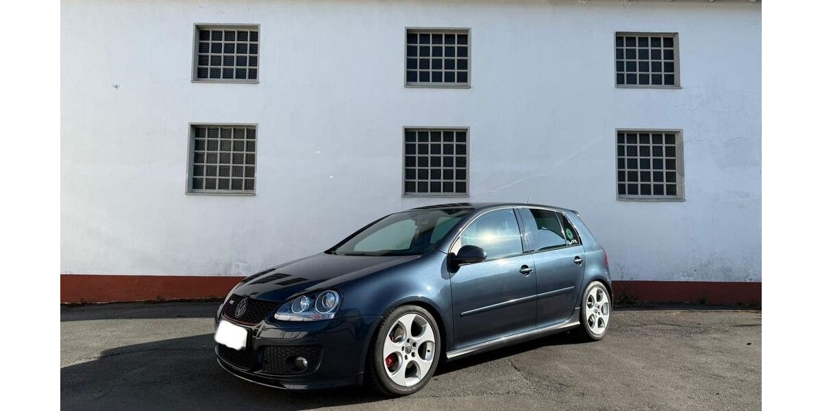 VW Golf 156.000 km 9.000 &euro; Paderborn 33100
