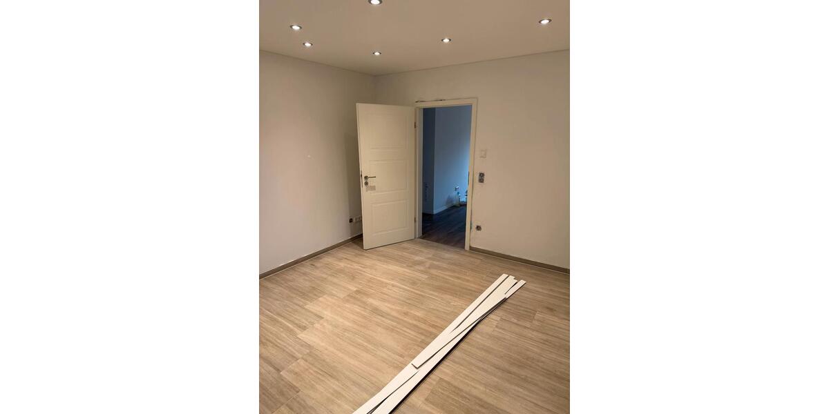 Erdgeschoßwohnung Paderborn Neuenbeken - 3 Zimmer, 100 m&sup2;, 1.500&euro; | Angebot:26262951