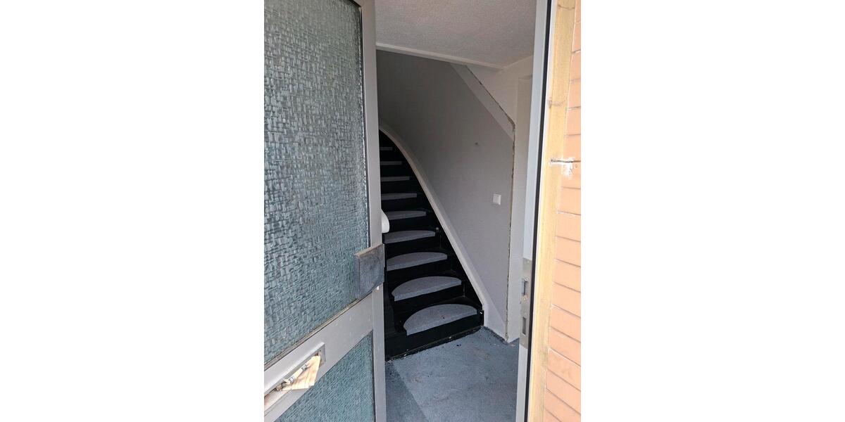 Bauernhaus, Landhaus Nieheim - 8 Zimmer, 200 m&sup2;, 140.000&euro; | Angebot:26534589