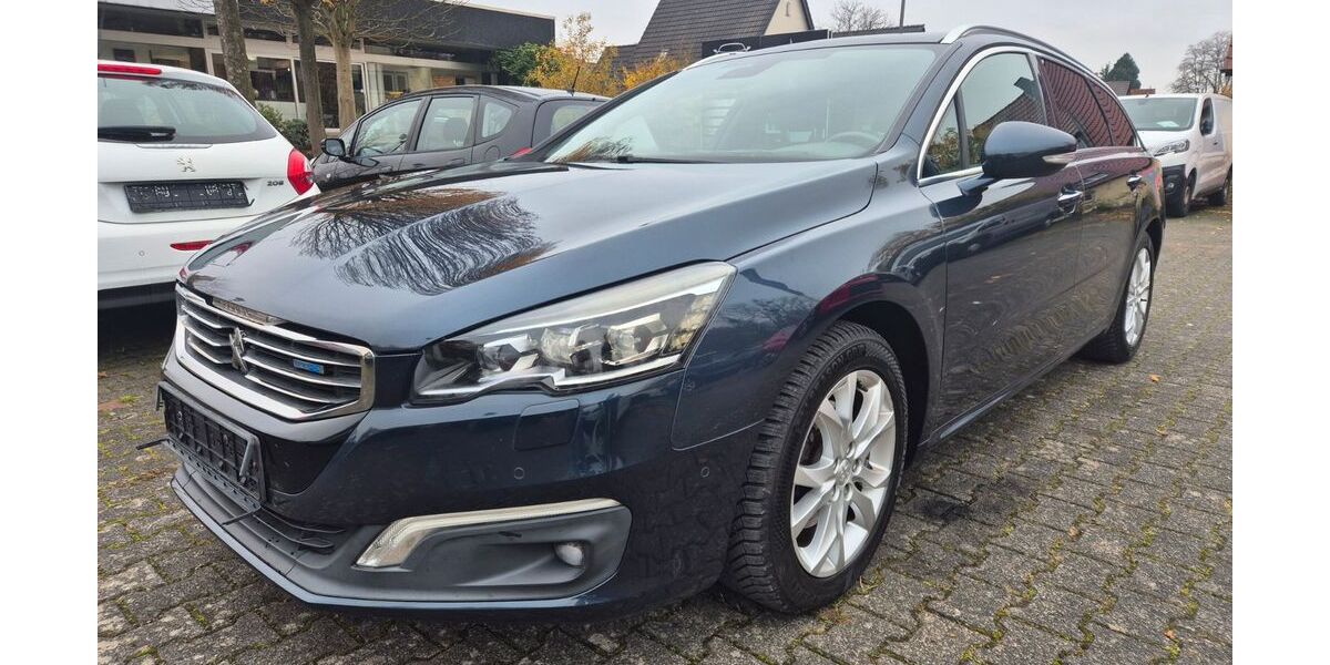 Peugeot 508 151.000 km 8.990 € Detmold 32756