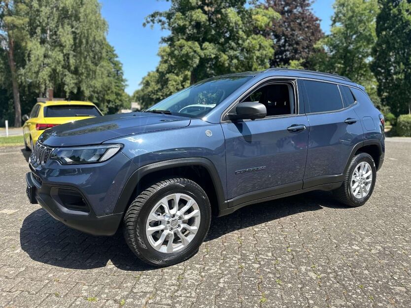 Jeep Compass 33.430 km 26.990 € Willebadessen 34439