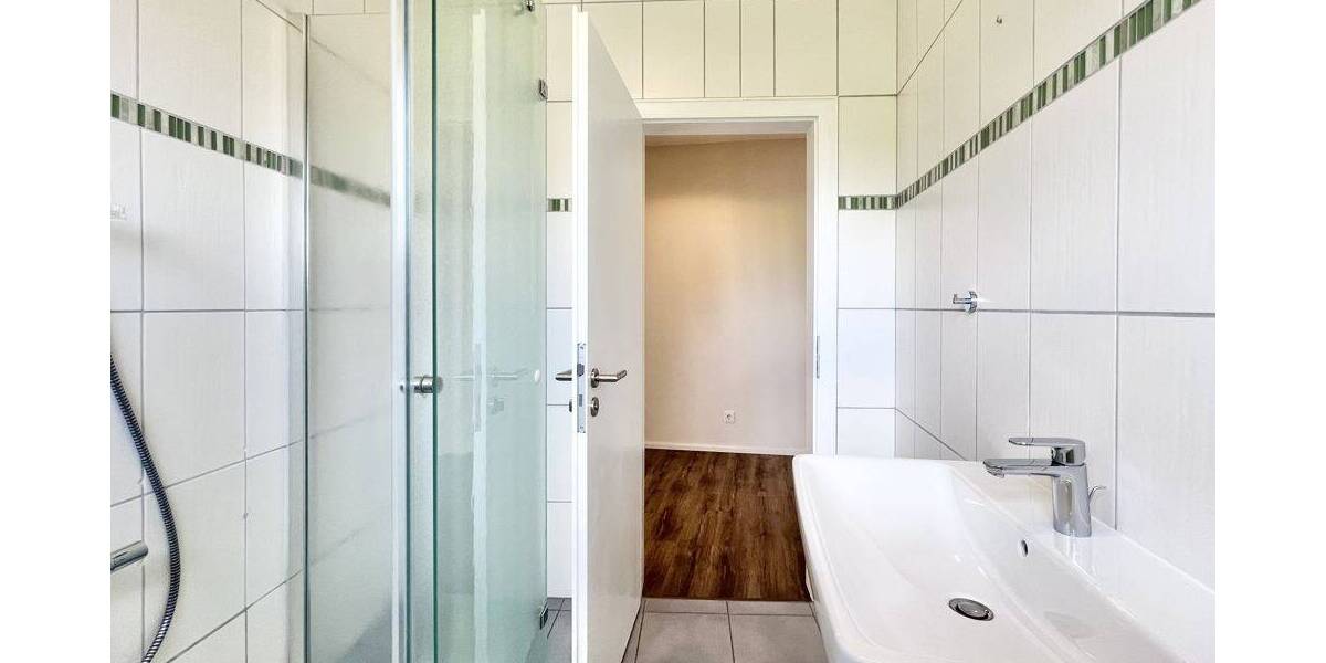 Bungalow Detmold Hiddesen - 4 Zimmer, 130 m&sup2;, 1.480&euro; | Angebot:26917548