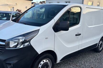 Opel Vivaro 95.259 km 11.990 &euro; Paderborn 33104