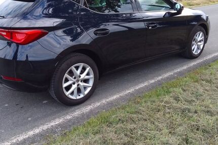 Seat Leon 37.900 km 20.699 € Paderborn 33100