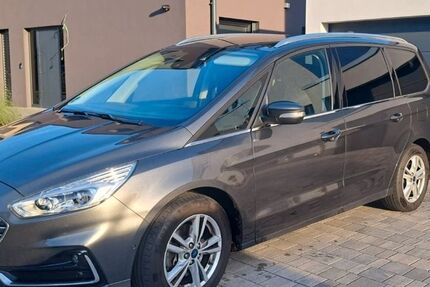 Ford Galaxy 58.500 km 27.950 € Paderborn 33102