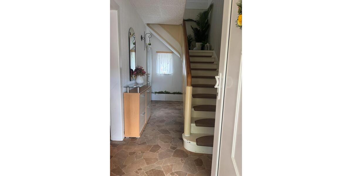Einfamilienhaus Altenbeken - 3 Zimmer, 100 m&sup2;, 1.000&euro; | Angebot:27615066