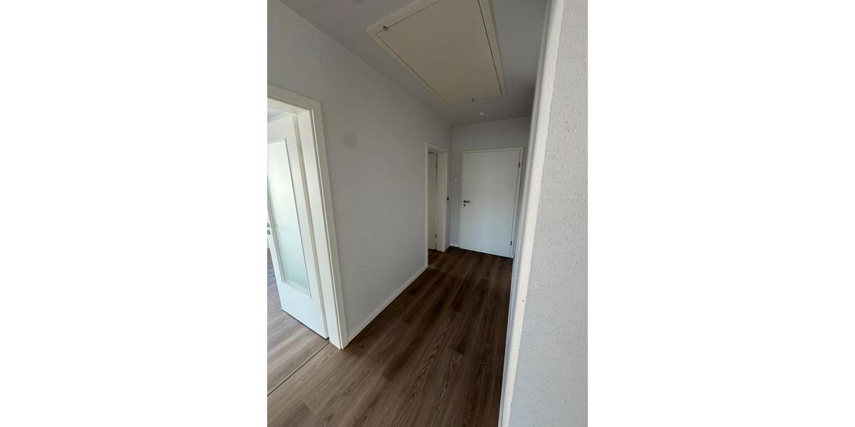 Etagenwohnung Detmold - 4 Zimmer, 96 m&sup2;, 750&euro; | Angebot:25264794
