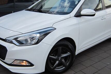 Hyundai i20 68.200 km 6.999 &euro; Paderborn 33102