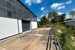 Hohe, modernisierte Produktions-Lagerhalle zimmer