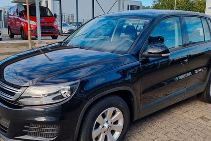 VW Tiguan 131.934 km 7.900 &euro; Oerlinghausen 33813