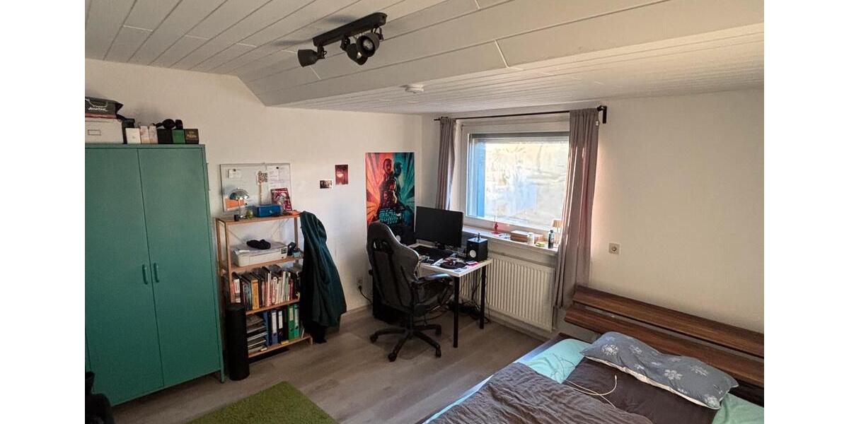 Dachgeschoßwohnung Paderborn Univiertel - 4 Zimmer, 50 m&sup2;, 330&euro; | Angebot:26326985