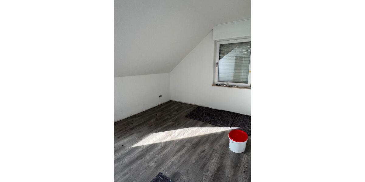 Dachgeschoßwohnung Horn-Bad Meinberg Bad Meinberg - 3 Zimmer, 1 m&sup2;, 565&euro; | Angebot:25378688