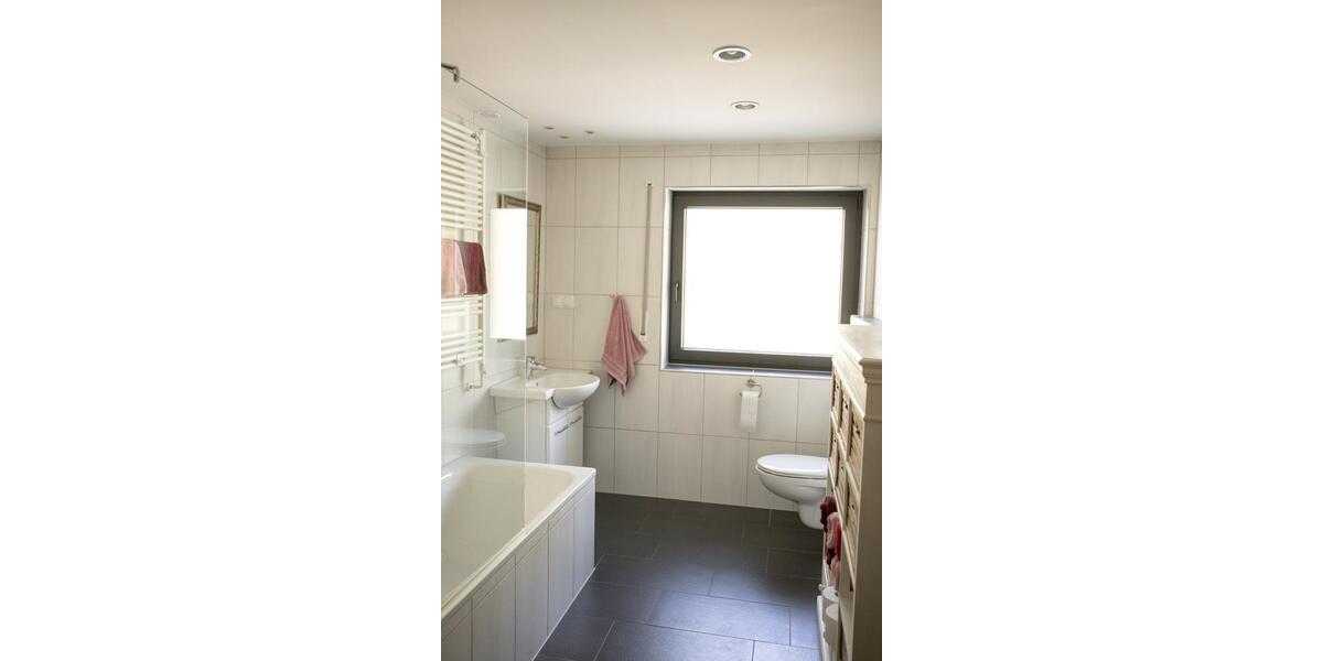 Einfamilienhaus Schloß Holte-Stukenbrock Stukenbrock - 10 Zimmer, 290 m&sup2;, 595.000&euro; | Angebot:26737636