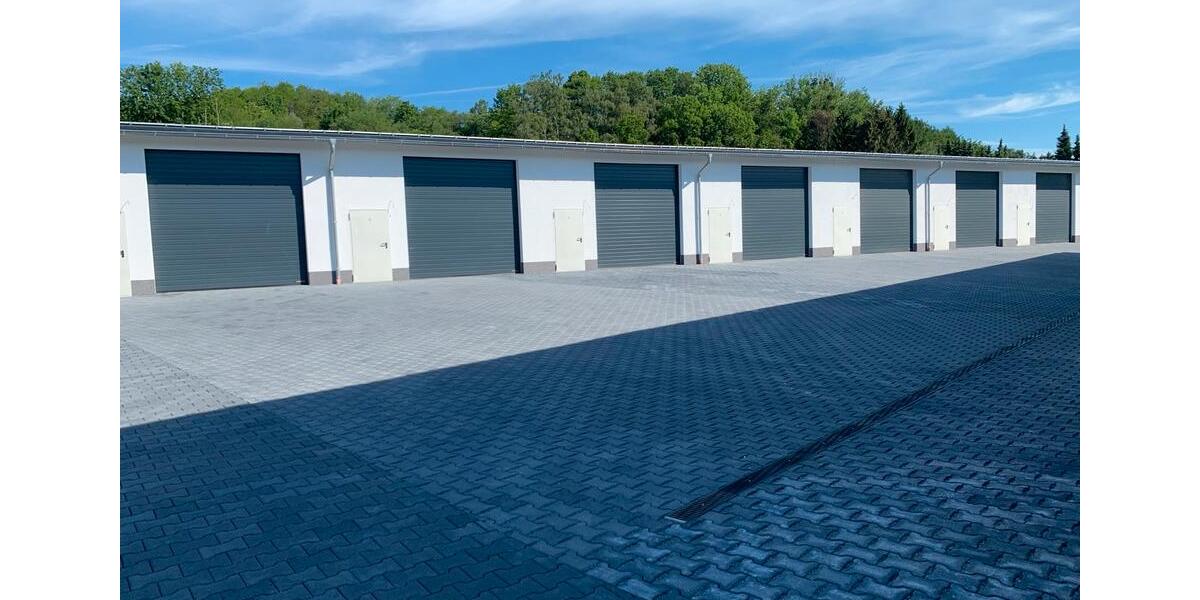 Halle, gewerbliche Fläche, Lagerhalle neu mit Starkstrom zimmer