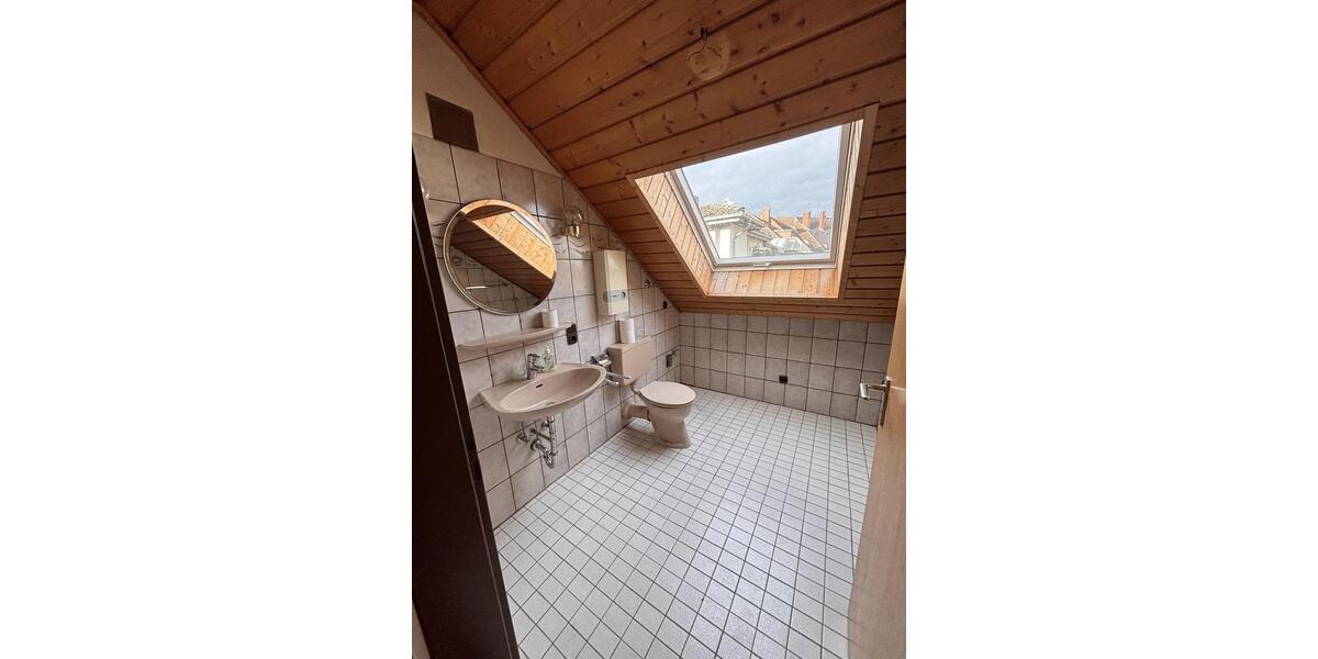 Dachgeschoßwohnung Paderborn Univiertel - 2 Zimmer, 76 m&sup2;, 600&euro; | Angebot:25959232